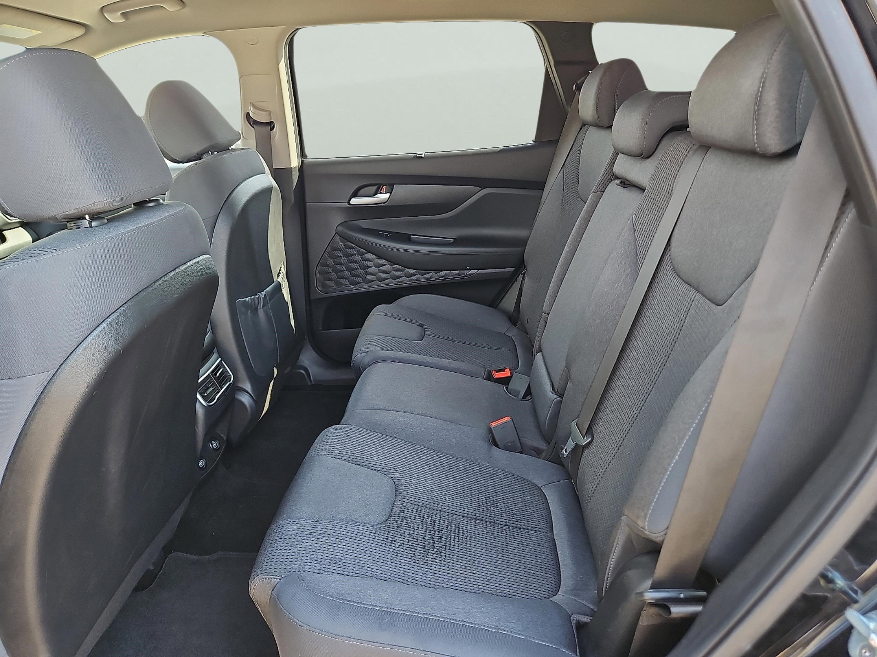 2021 Hyundai Santa Fe SEL Convenience photo 10