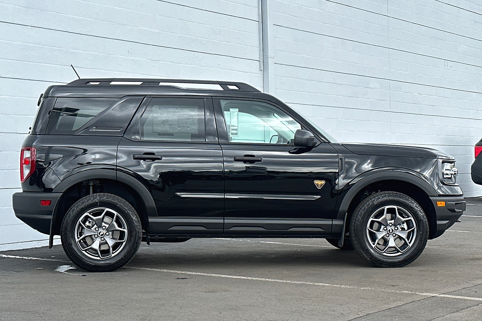 2024 Ford Bronco Sport Badlands photo 2