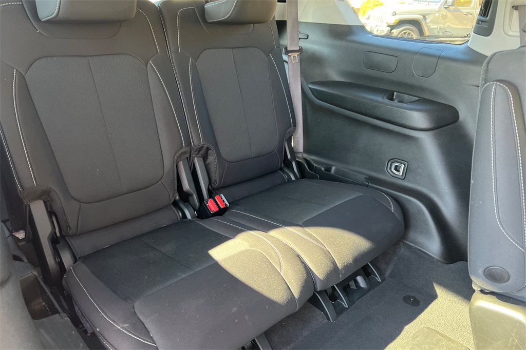 2023 Jeep Grand Cherokee Laredo photo 18
