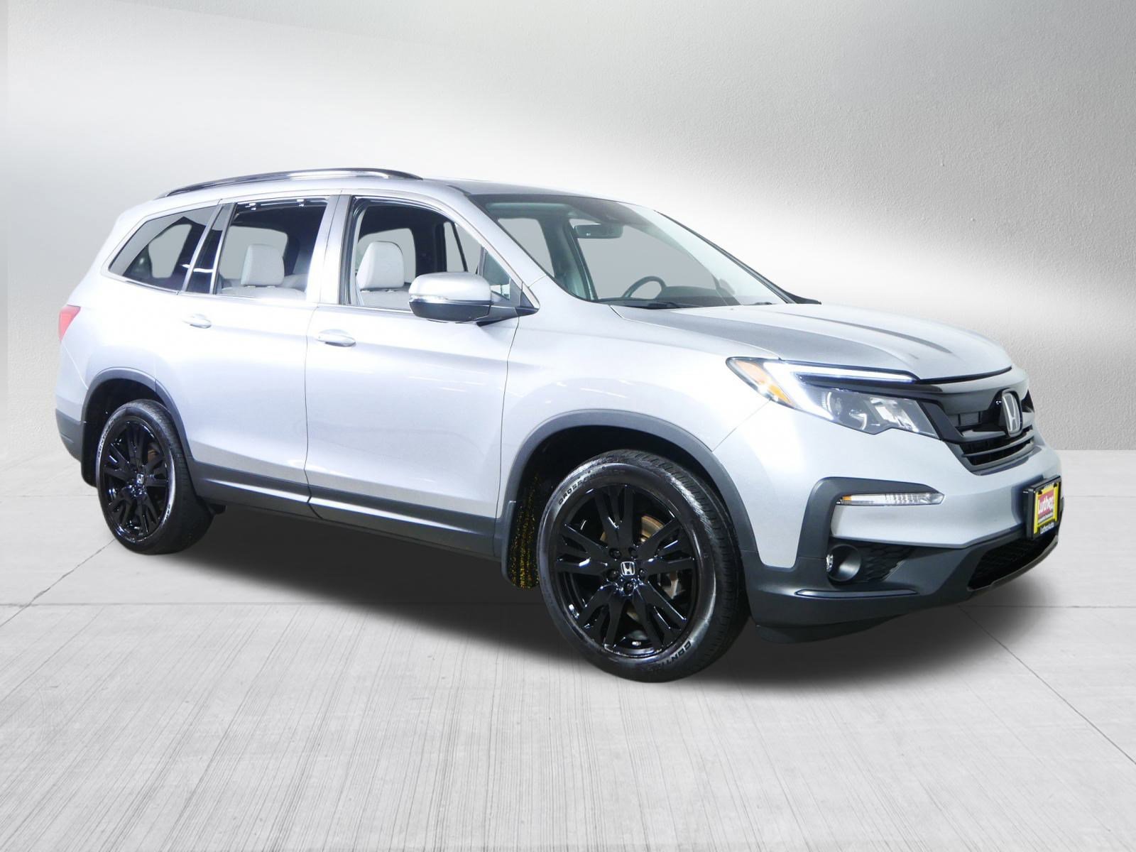 2022 Honda Pilot SE's photo