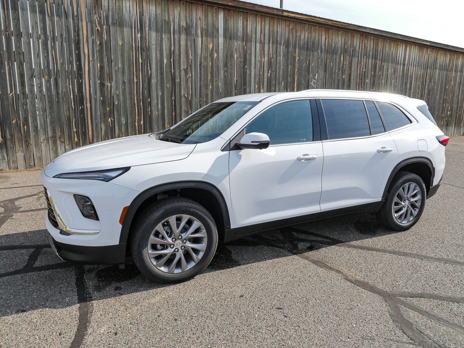 2025 Buick Enclave Preferred photo 2