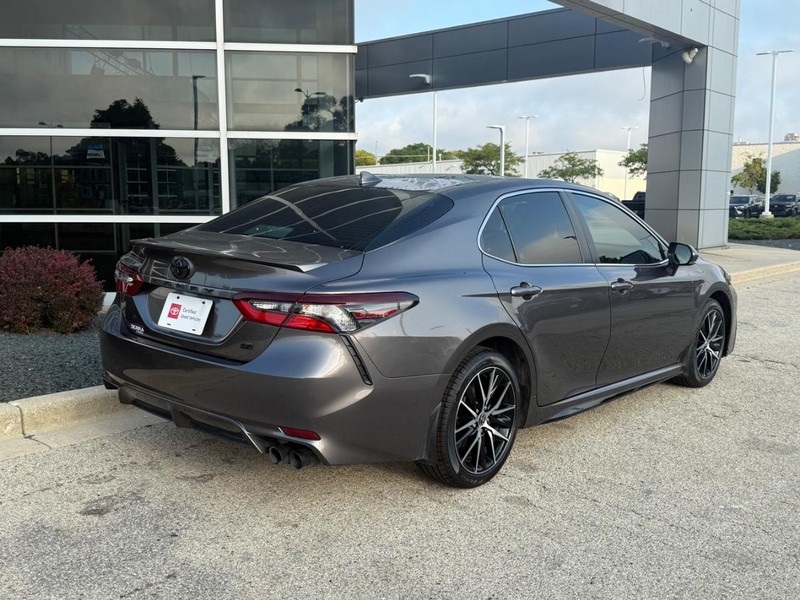 2023 Toyota Camry SE photo 3
