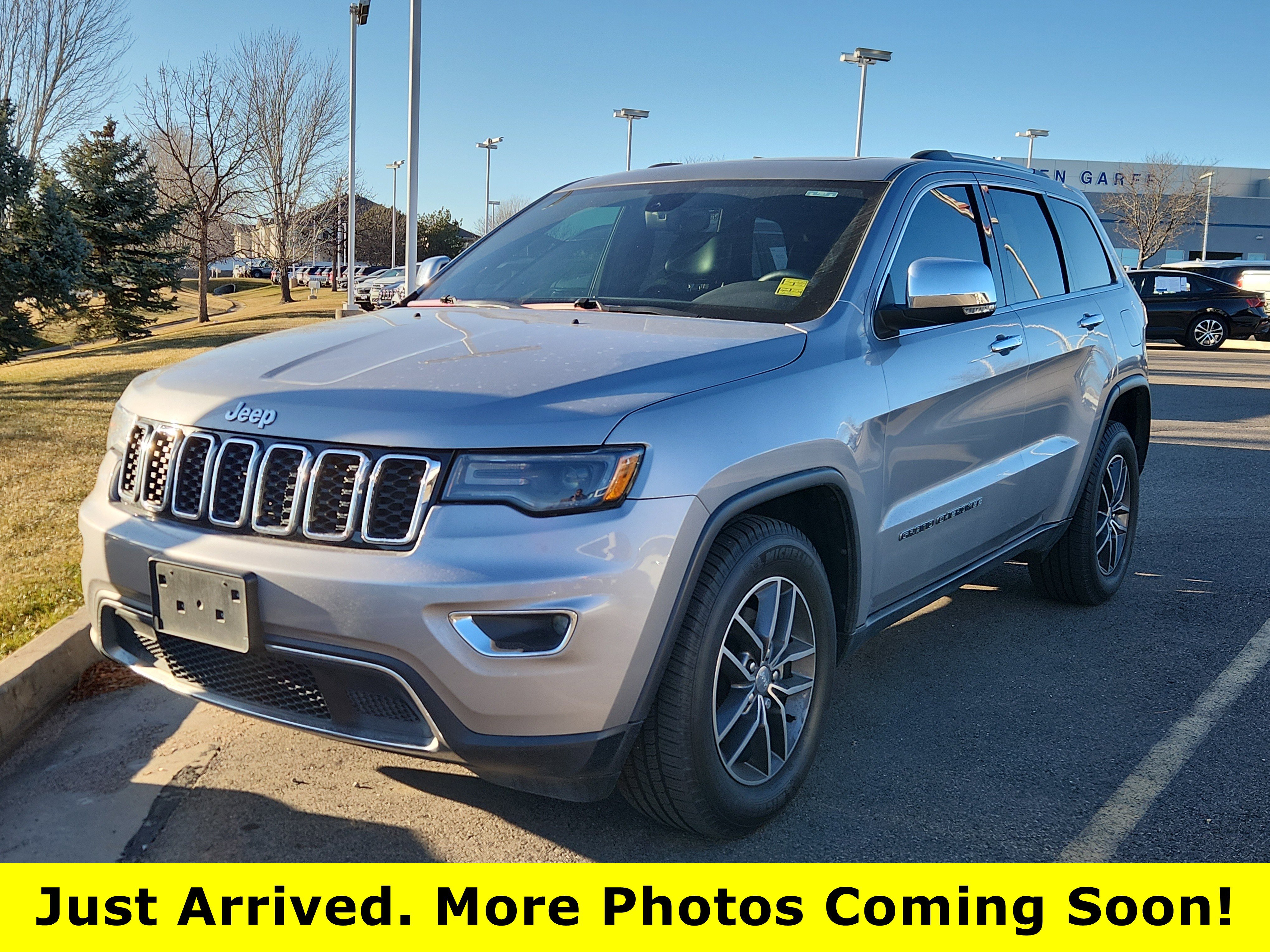 2017 Jeep Grand Cherokee Limited's photo