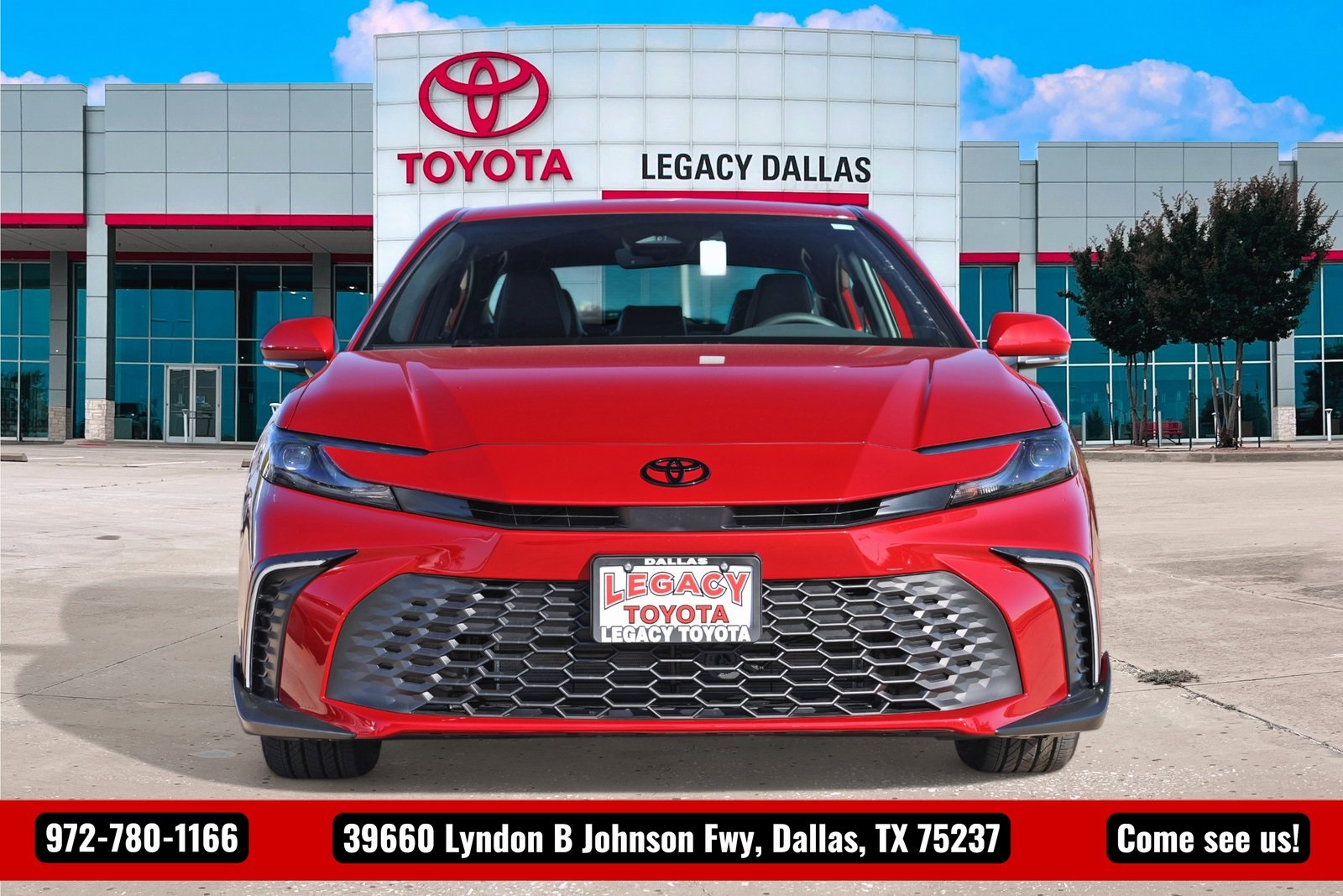 2026 Toyota Camry SE photo 4