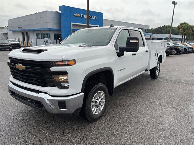 2025 Chevrolet Silverado 2500HD photo 3