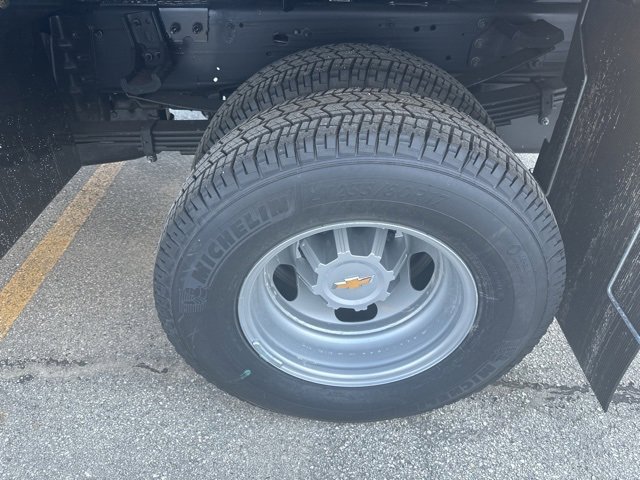 2024 Chevrolet Silverado 3500HD Work Truck photo 2