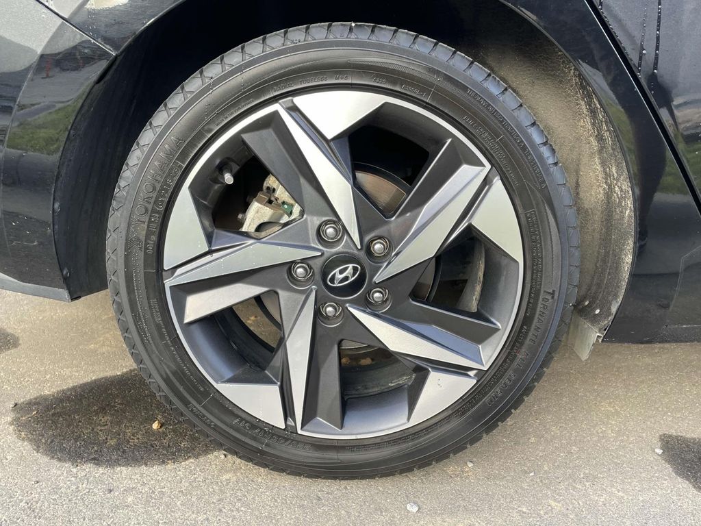 2023 Hyundai Elantra SEL Convenience photo 5