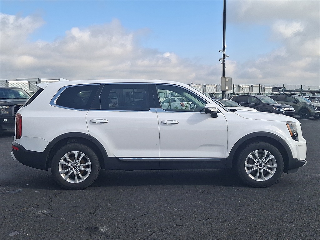 2022 Kia Telluride LX photo 7