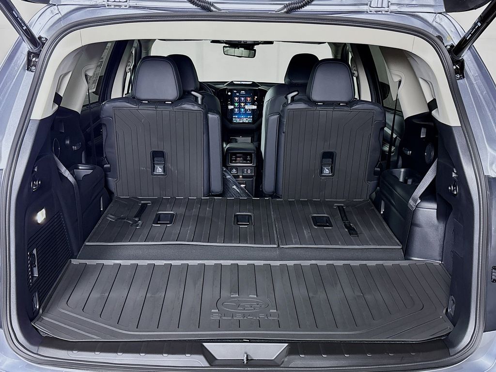 2025 Subaru Ascent Onyx Edition Touring photo 22