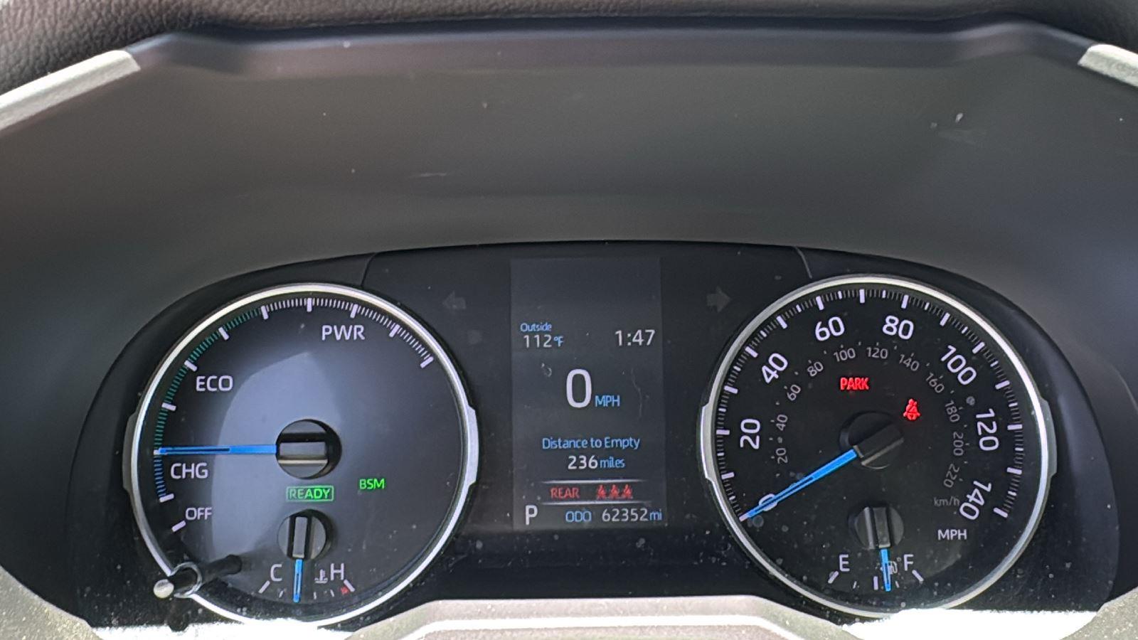 2022 Toyota RAV4 Hybrid XLE photo 11