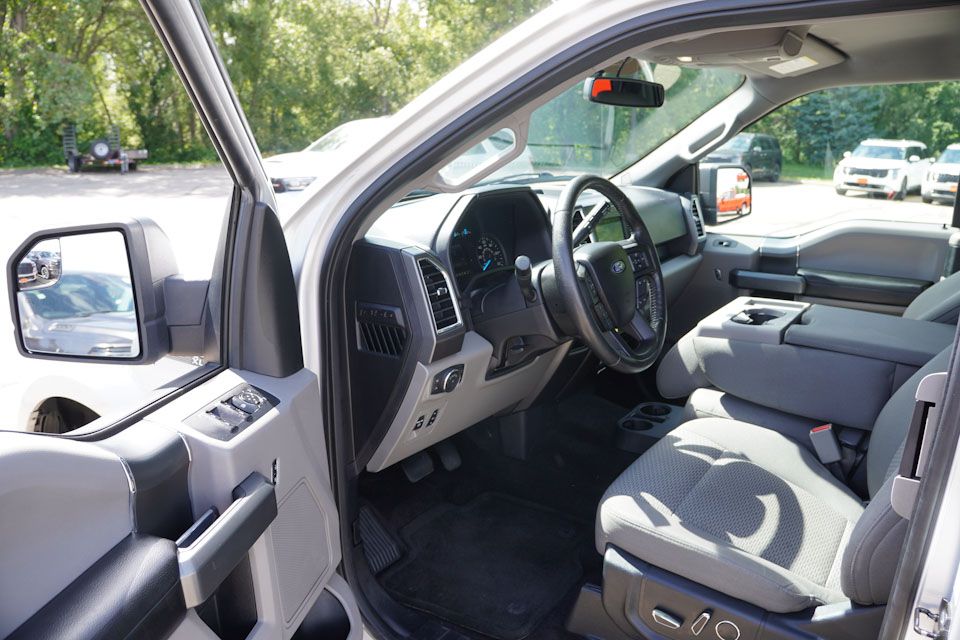 2016 Ford F-150 XLT photo 15