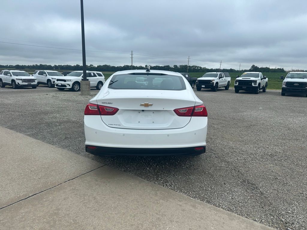 2024 Chevrolet Malibu LS photo 4