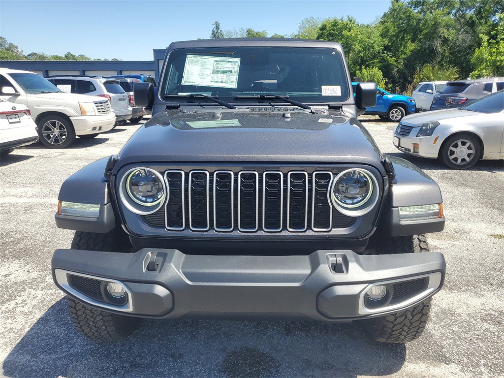 2024 Jeep Wrangler Sahara photo 5