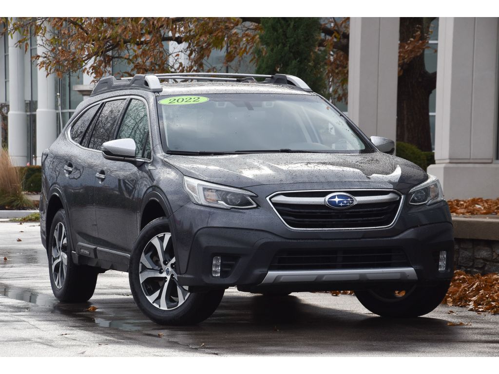 2022 Subaru Outback Touring's photo