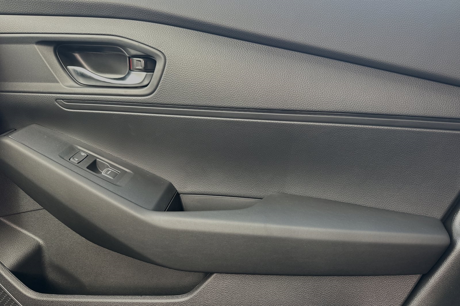 2025 Honda Accord LX photo 16