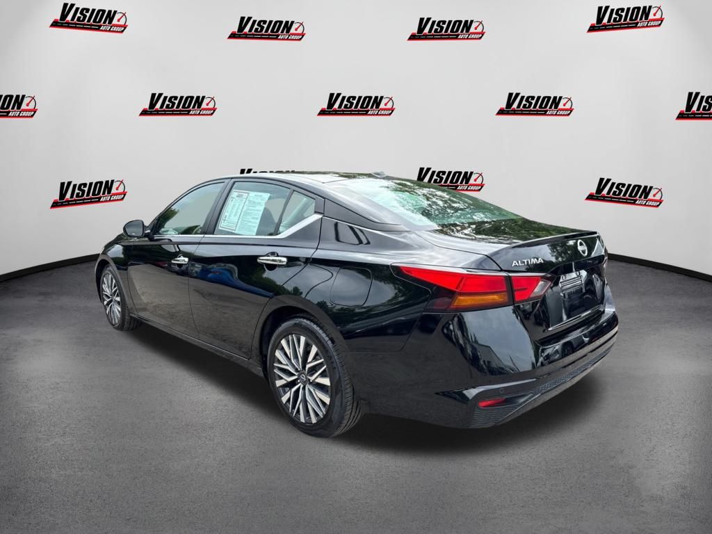 2023 Nissan Altima 2.5 SV photo 3