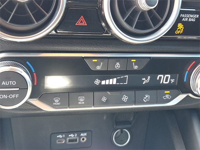 2023 Nissan Sentra SR photo 18