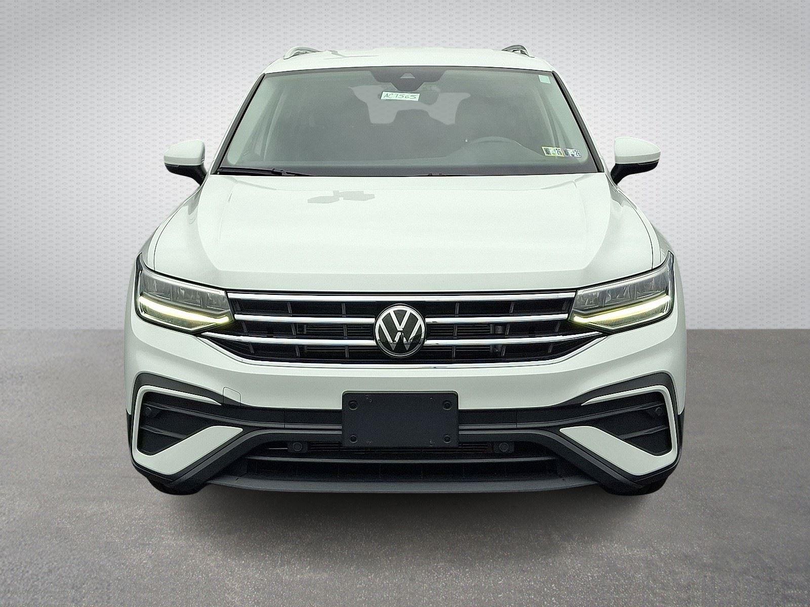 2022 Volkswagen Tiguan SE photo 2