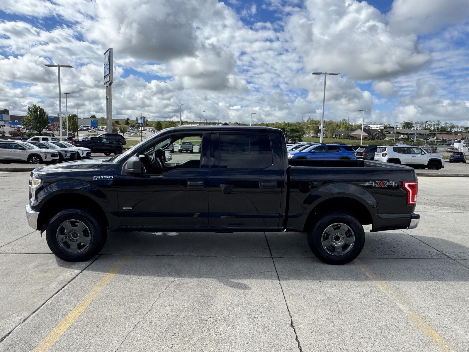 2015 Ford F-150 XLT photo 37