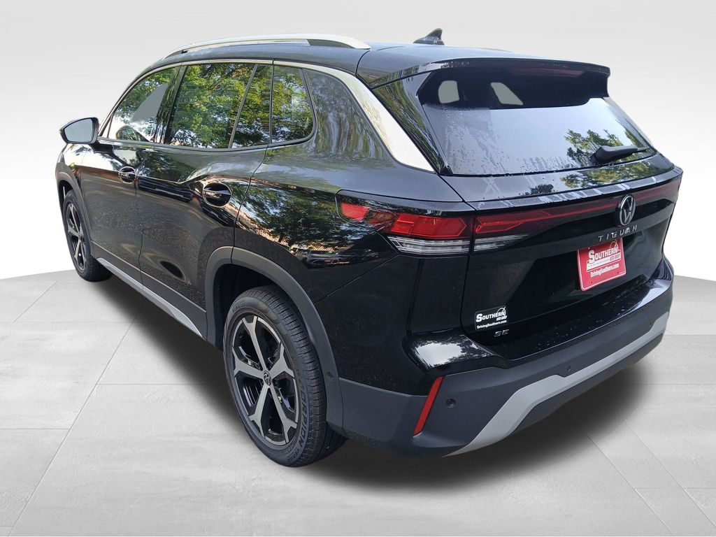 2025 Volkswagen Tiguan SE photo 3