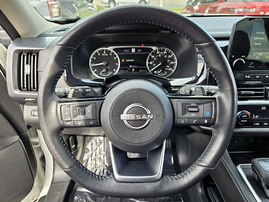 2023 Nissan Pathfinder SL photo 24