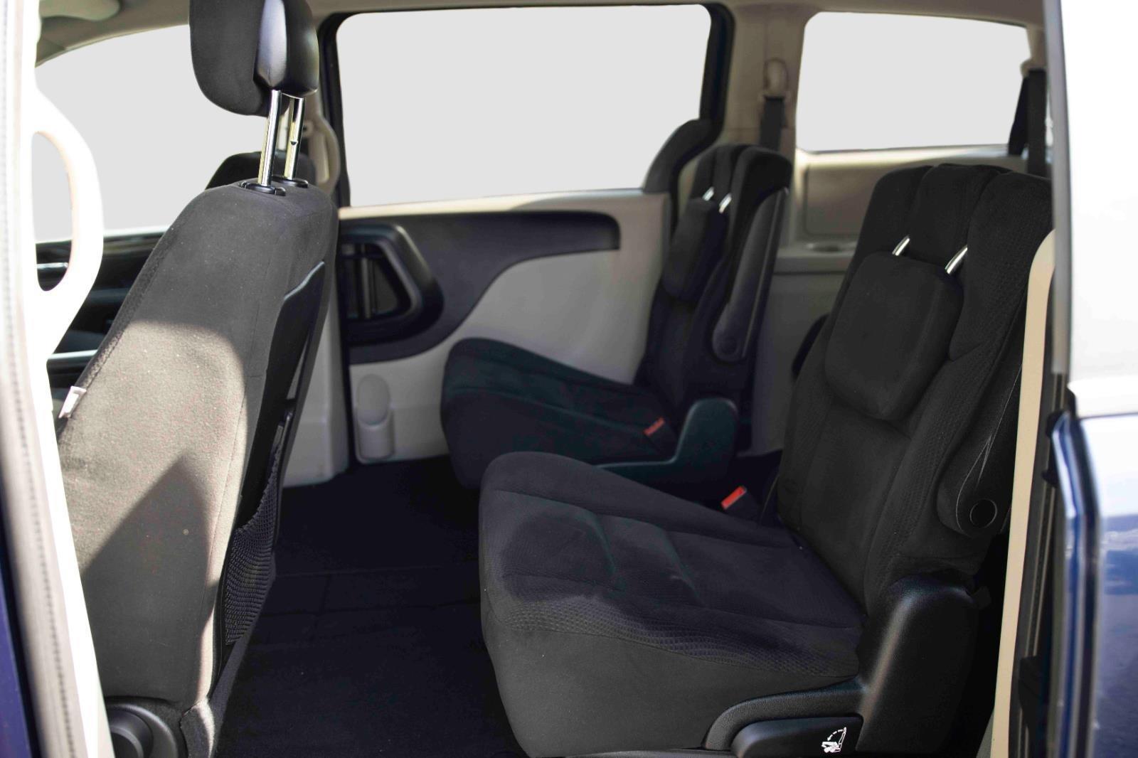 2015 Dodge Grand Caravan SE photo 10