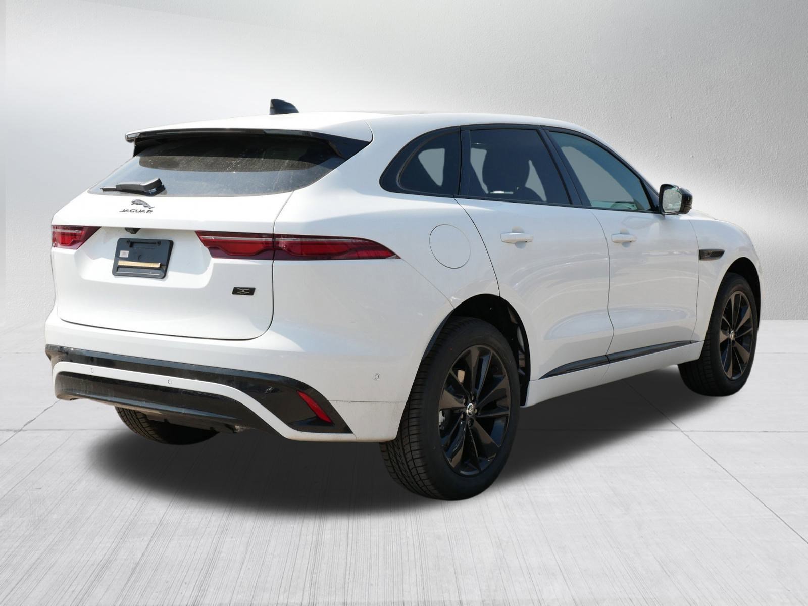 2026 Jaguar F-PACE P250 R-Dynamic S photo 2
