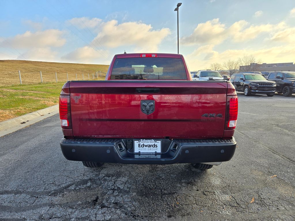 2021 Ram 1500 Classic Warlock photo 4