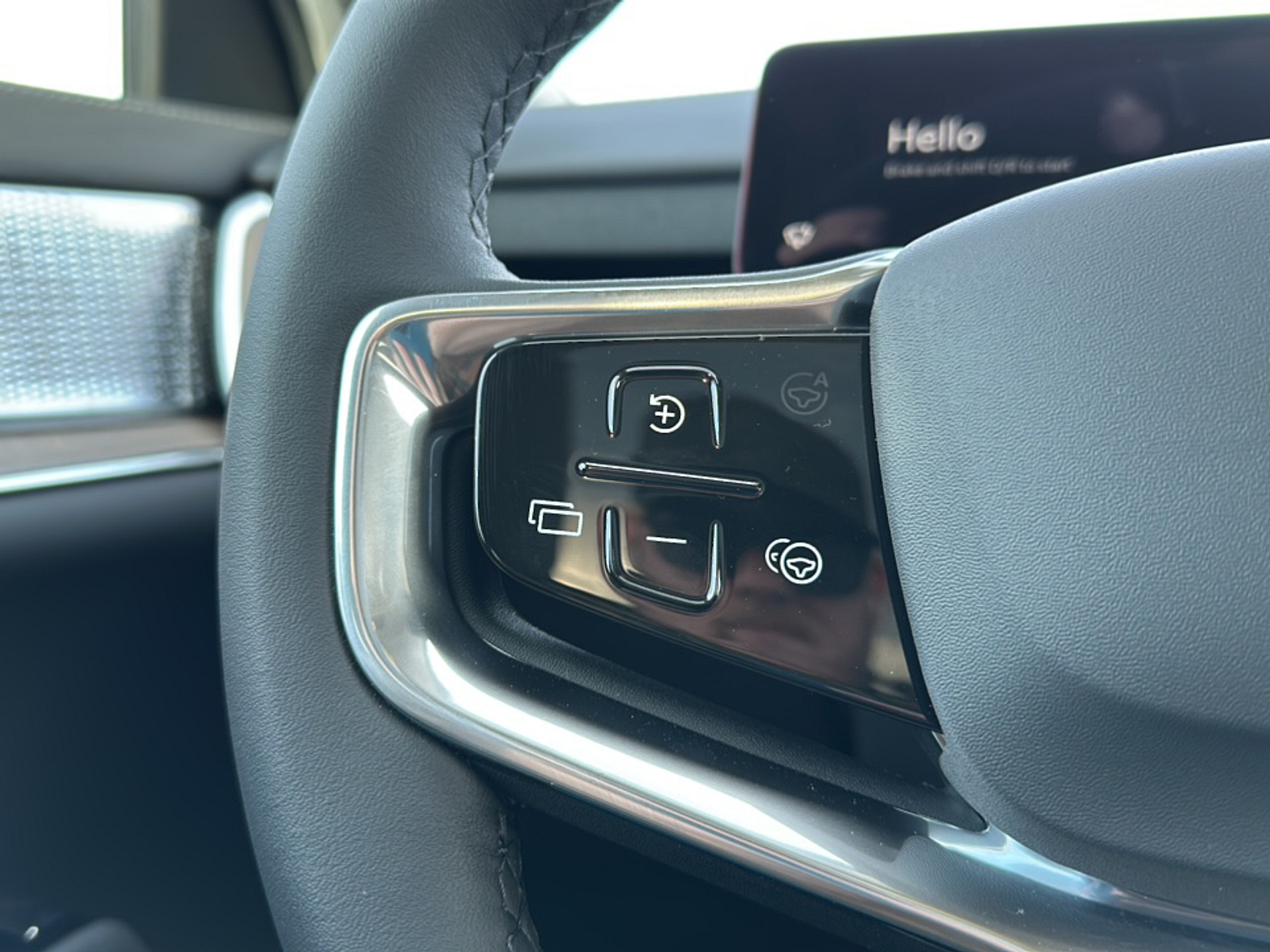 2025 Volvo EX90 Twin Motor Performance Ultra photo 14