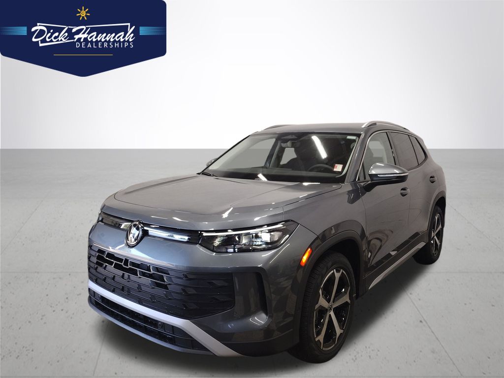 2025 Volkswagen Tiguan SE's photo