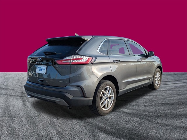 2022 Ford Edge SEL photo 4