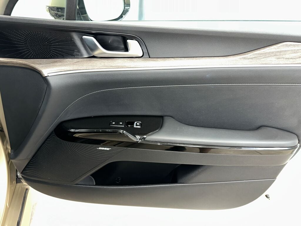 2021 Kia K5 EX photo 26