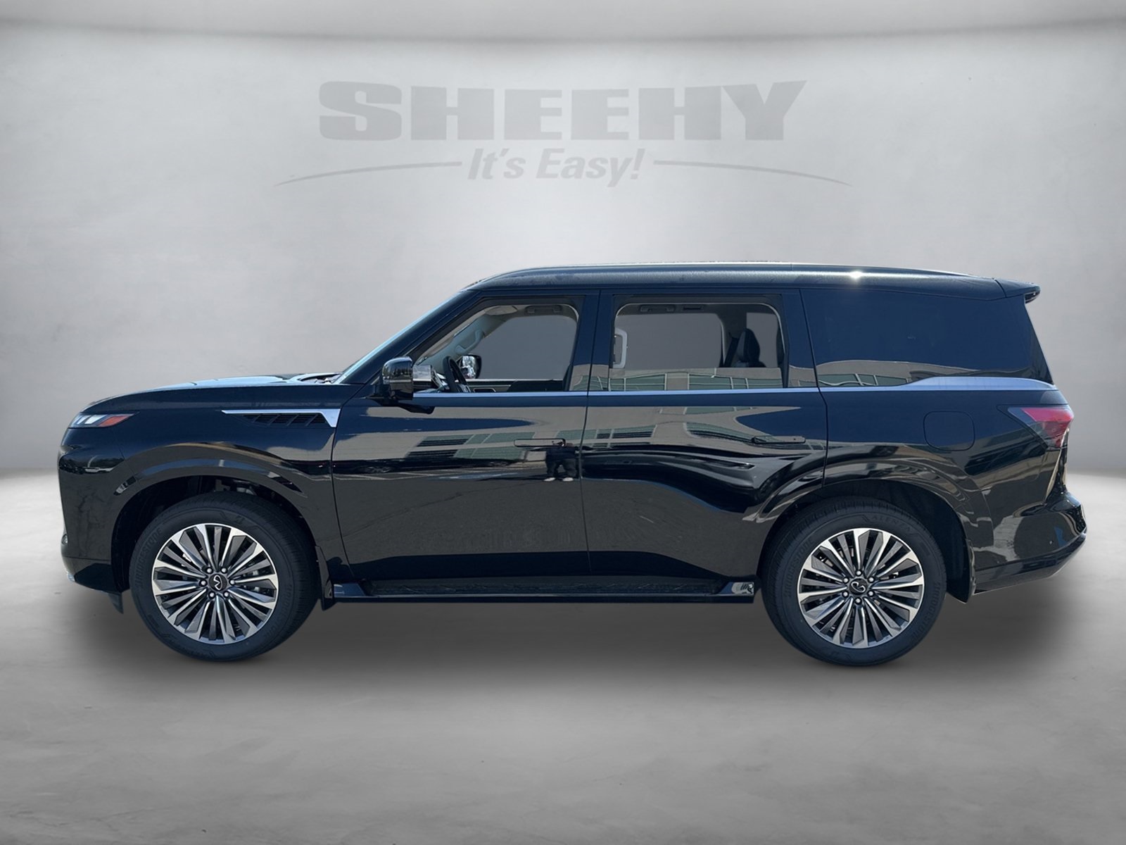 2025 Infiniti QX80 Luxe photo 4