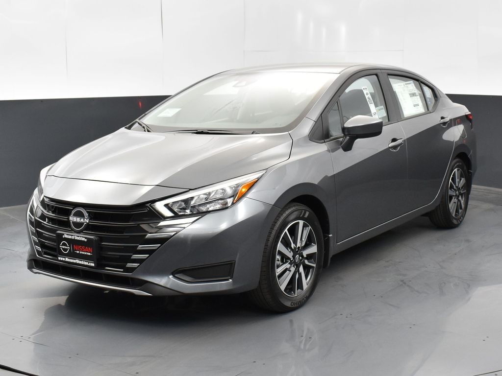2025 Nissan Versa 1.6 SV photo 3