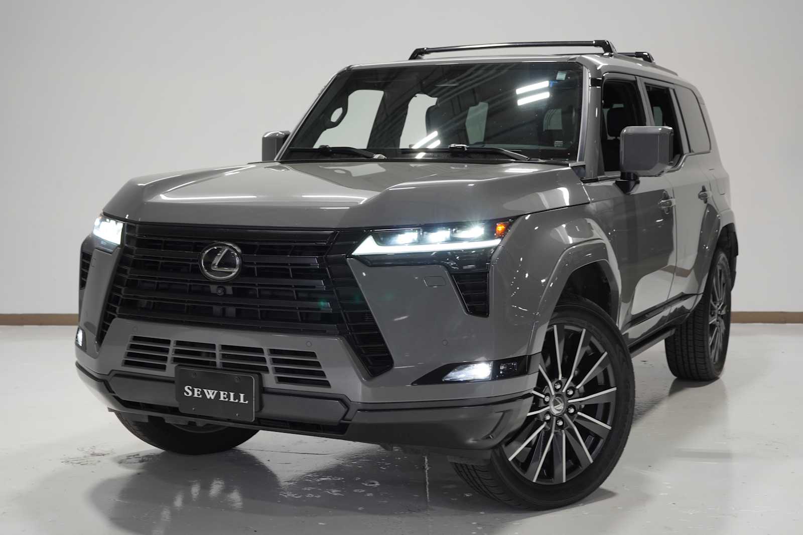 2024 Lexus GX Luxury's photo