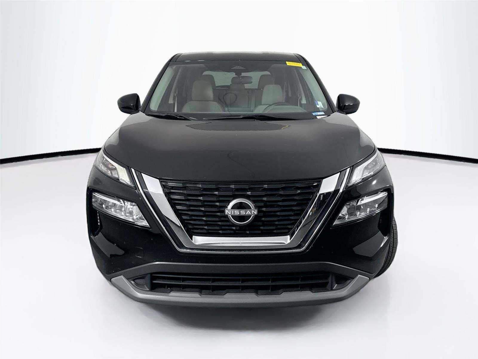 2023 Nissan Rogue SV photo 3