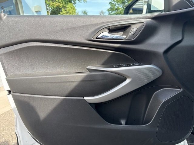 2024 Chevrolet Trax LS photo 17