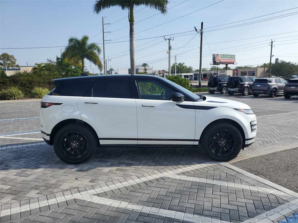 2026 Land Rover Range Rover Evoque Dynamic SE photo 6