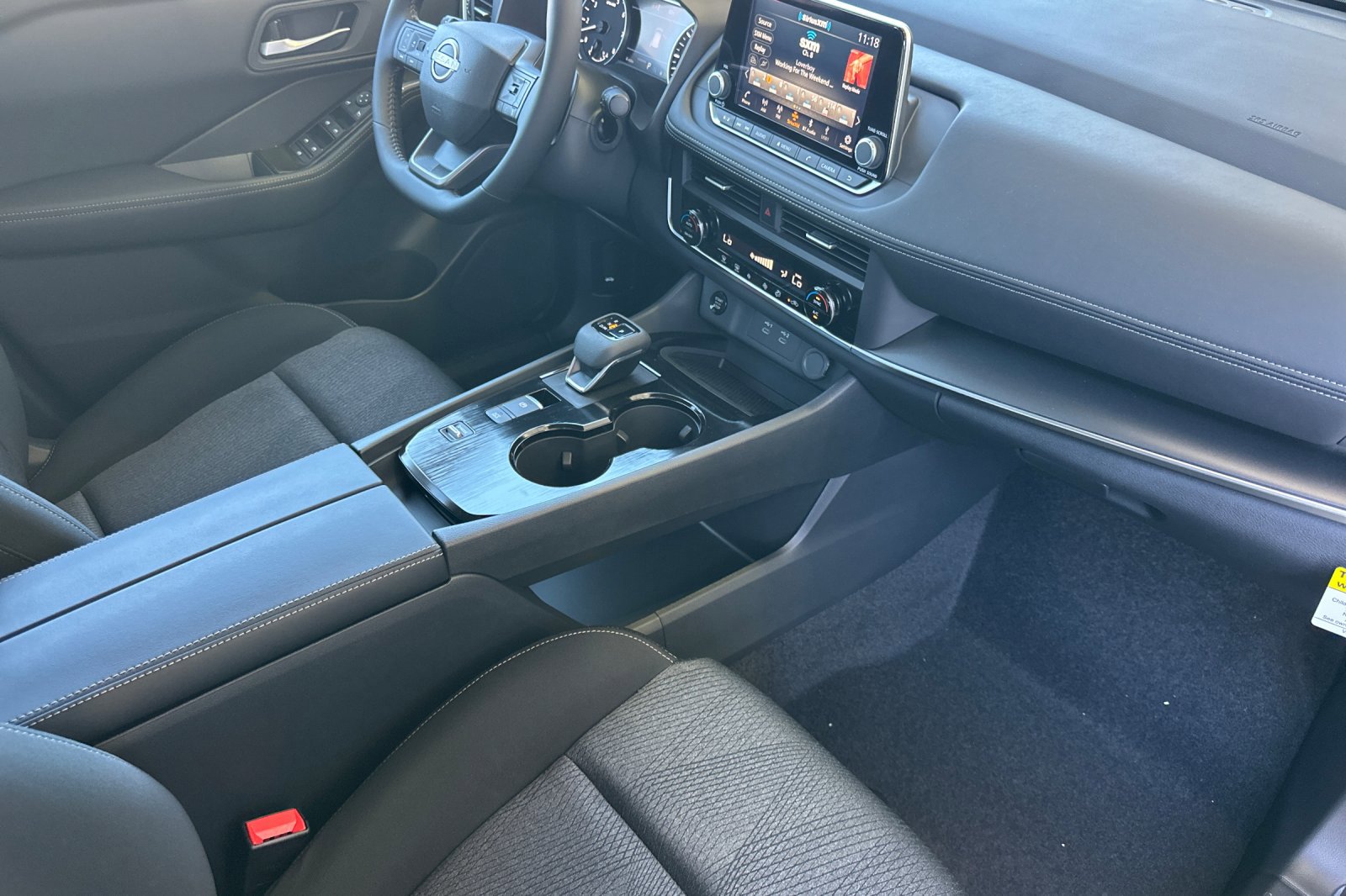 2026 Nissan Rogue SV photo 13