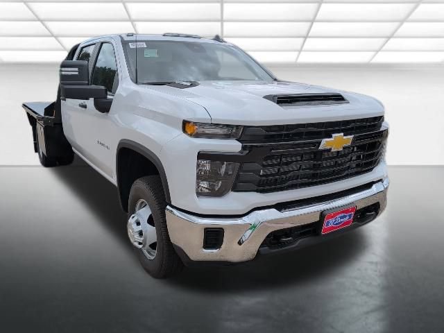 2025 Chevrolet Silverado 3500HD Work Truck's photo