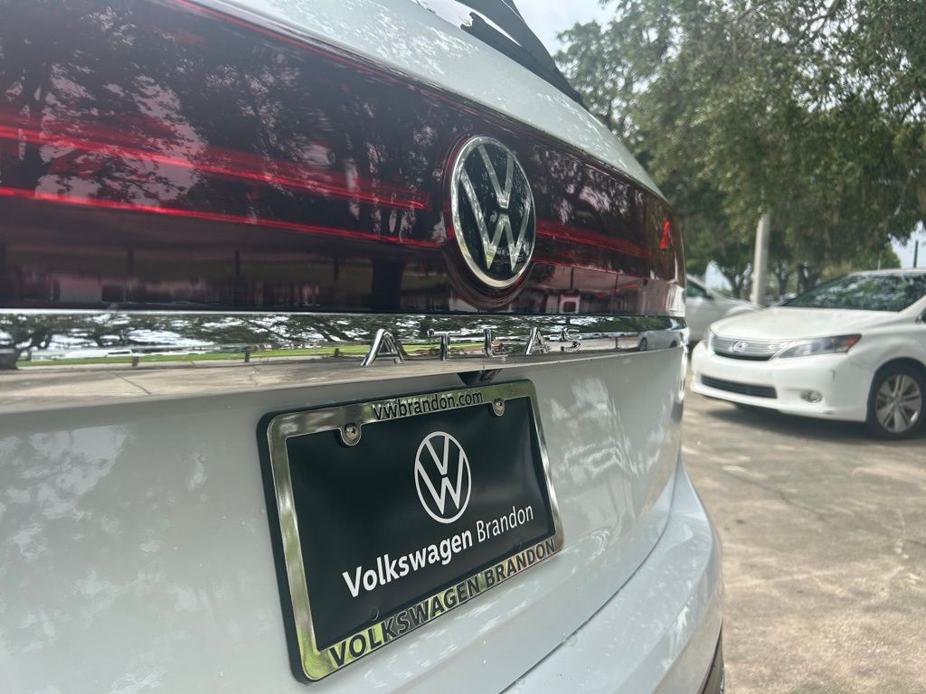 2026 Volkswagen Atlas SE Technology photo 20