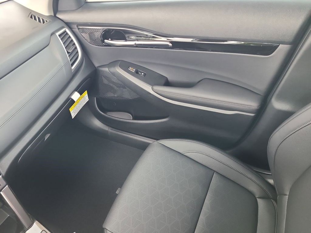 2026 Kia Seltos EX photo 16