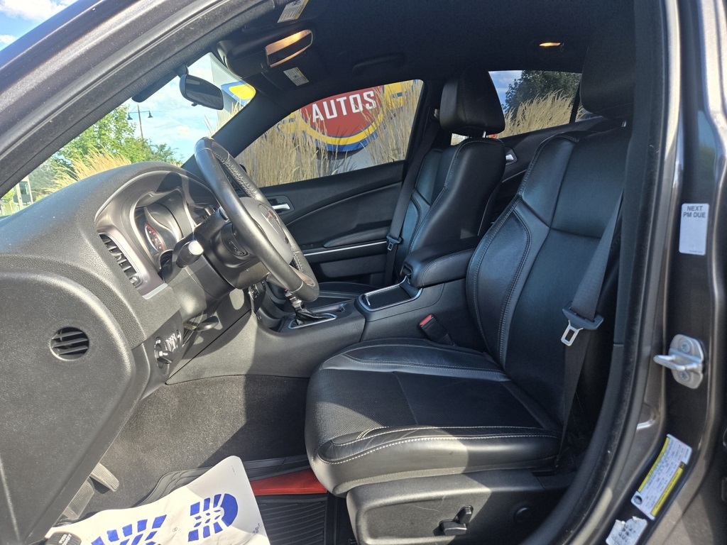 2020 Dodge Charger SXT photo 2