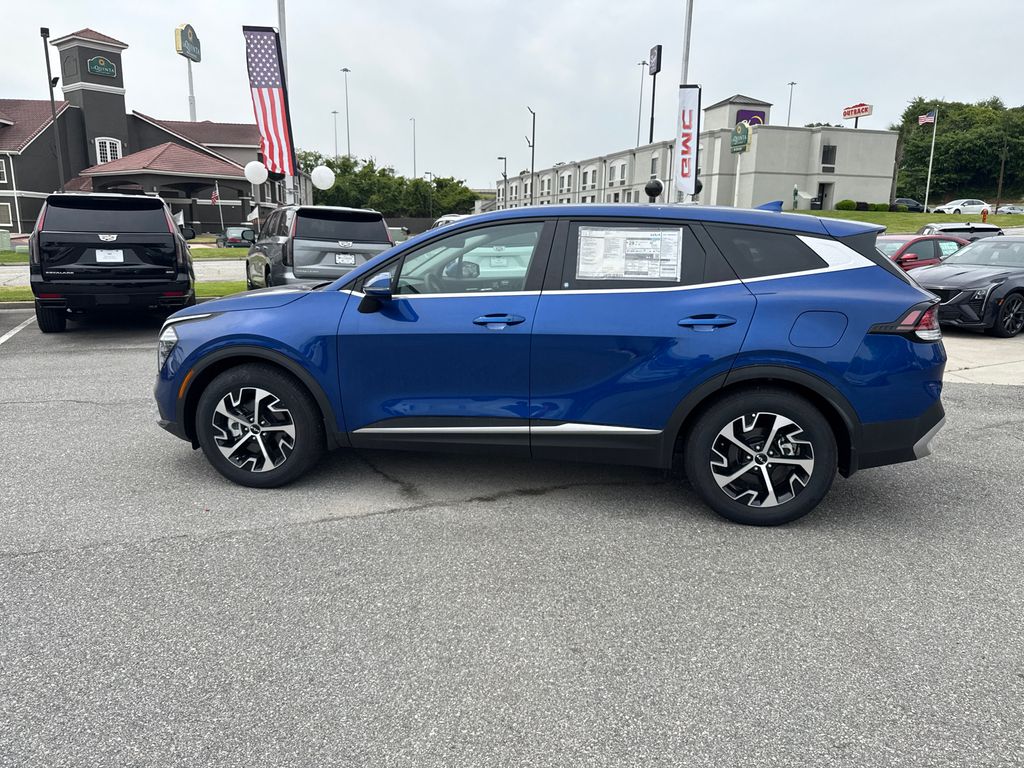 2024 Kia Sportage EX photo 6