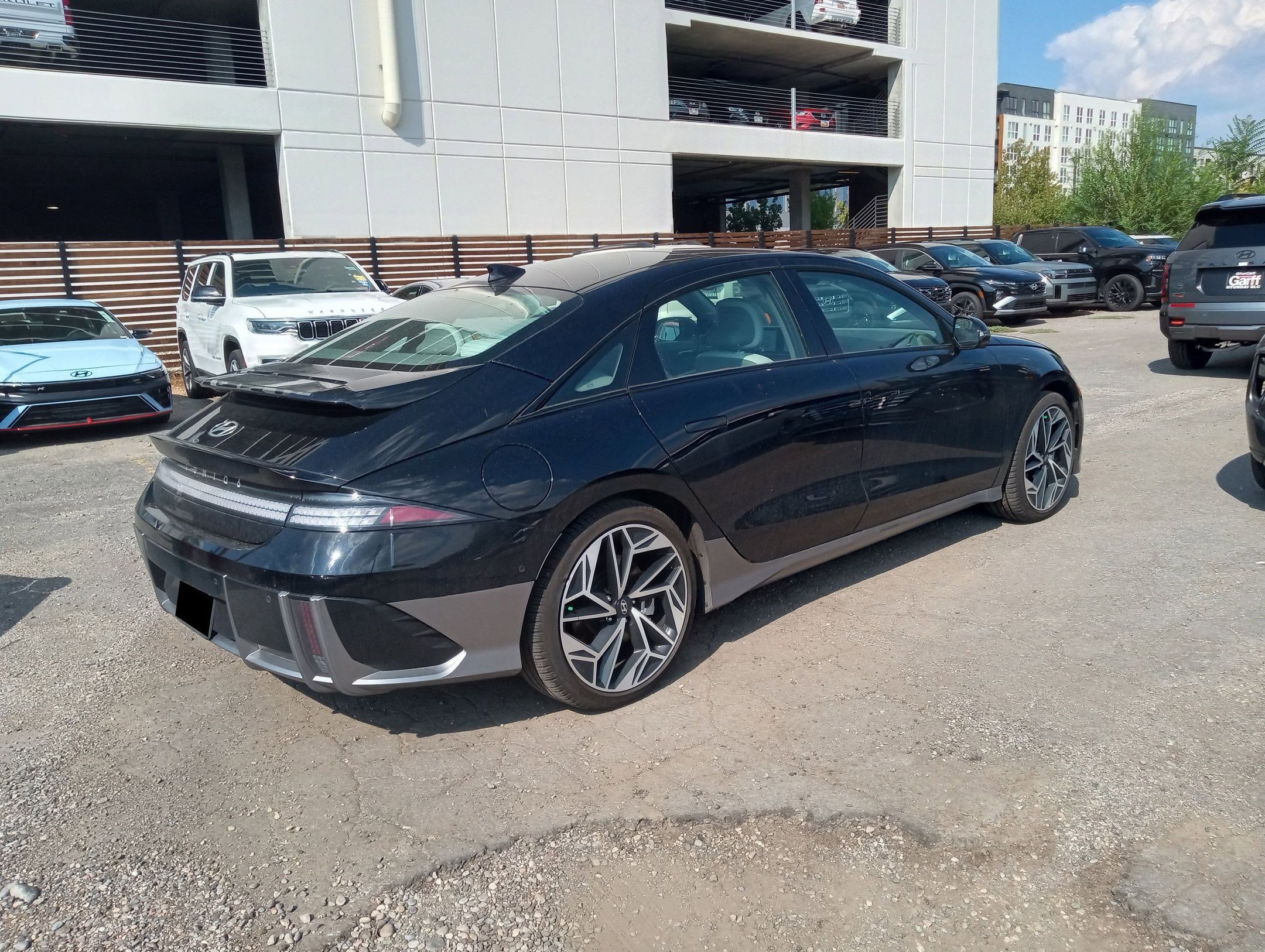2023 Hyundai Ioniq 6 Limited photo 3