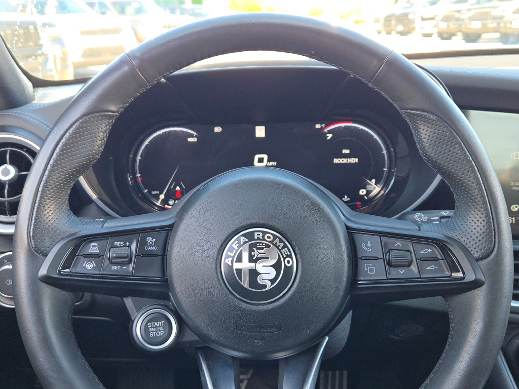2024 Alfa Romeo Giulia Ti photo 31