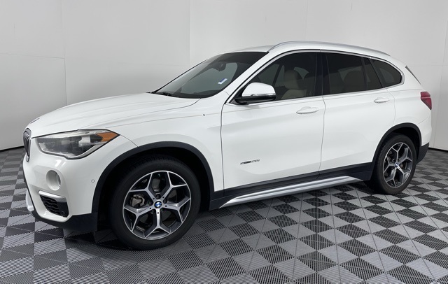 2017 Bmw X1 sDrive28i photo 2