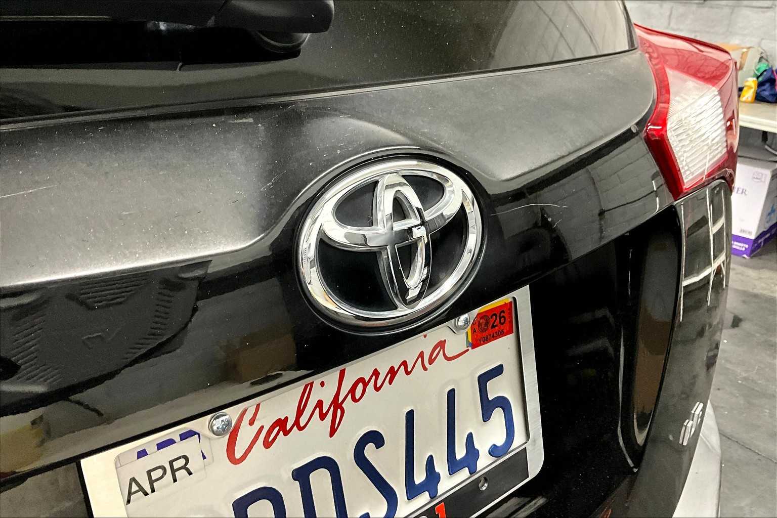 2014 Toyota RAV4 LE photo 29