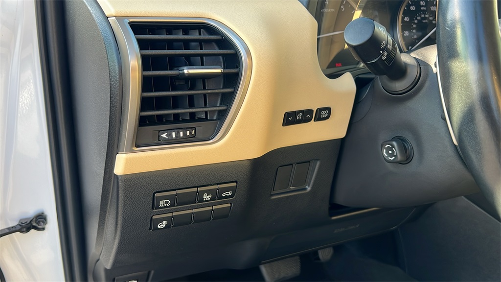 2020 Lexus NX 300 Premium photo 7