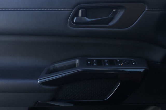 2024 Nissan Pathfinder SV photo 21